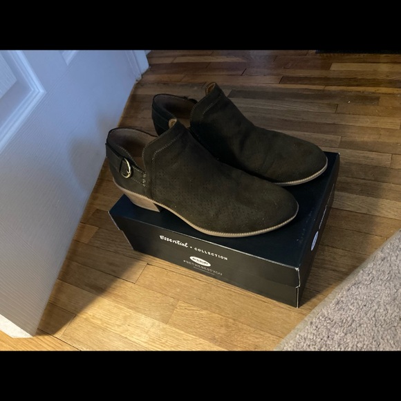 Booties- Olive Green - Picture 3 of 3